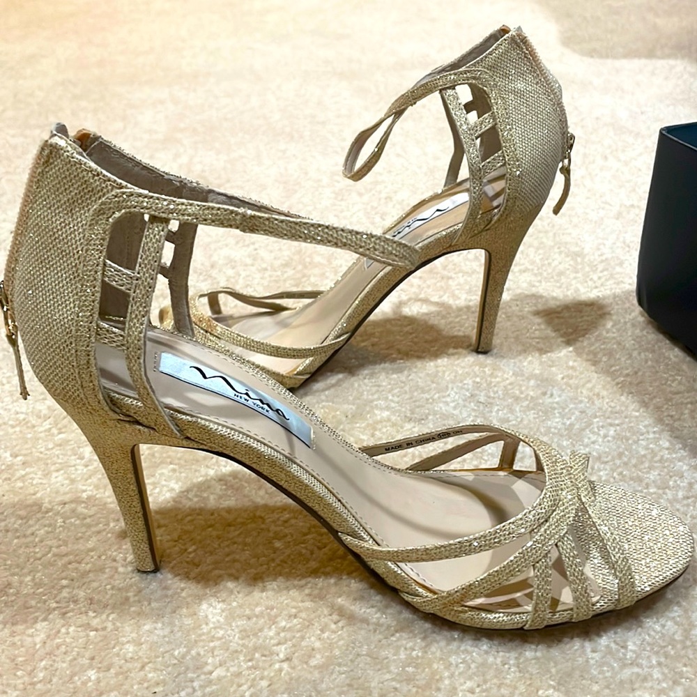Size 8/38 Nina gold sandal heels